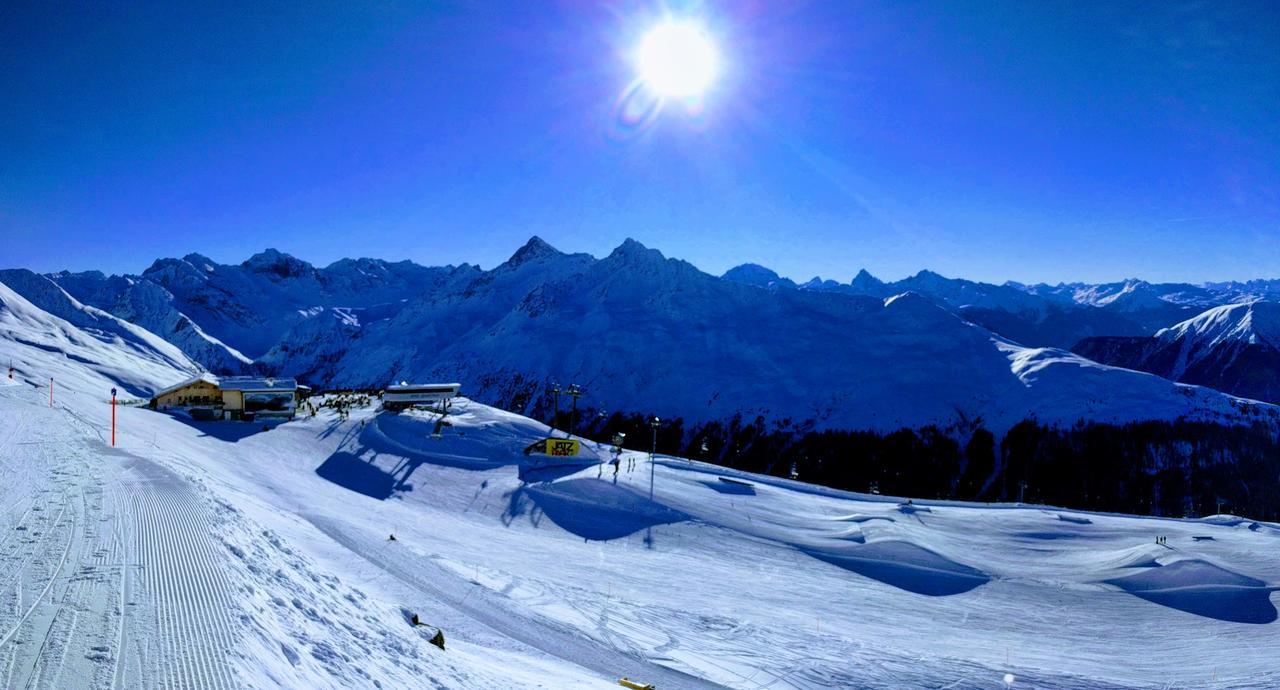 Holiday Accommodation - Swimming Pool Available Davos Esterno foto